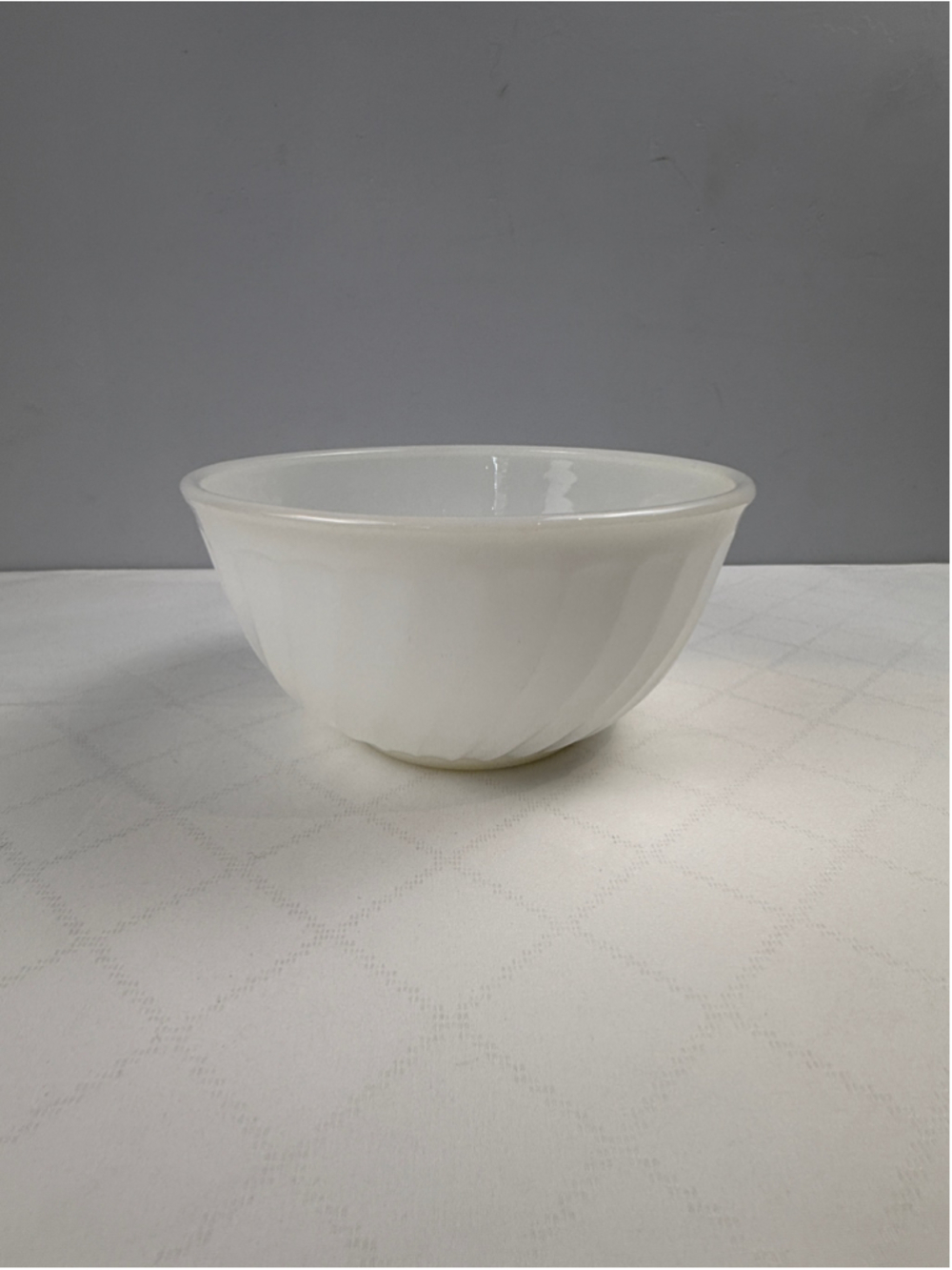 Vintage Fire-King Anchor Hocking White Milk Glass Swirl Mixing Bowl